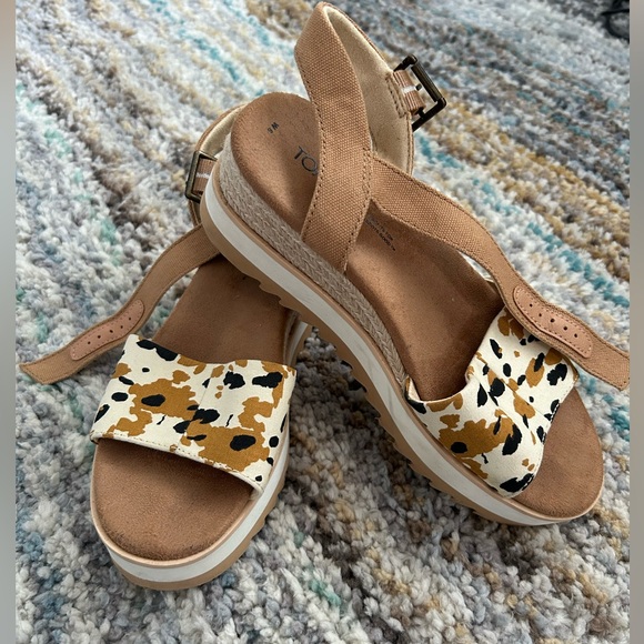 TOMS Platform Sandals - Picture 1 of 1